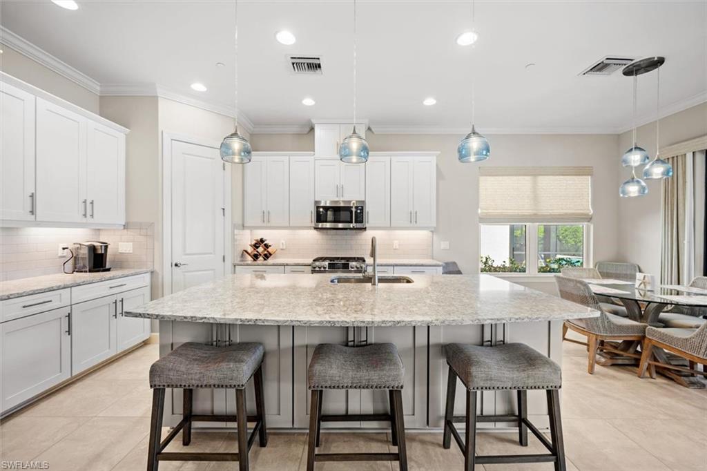 PEBBLE POINTE - Residential