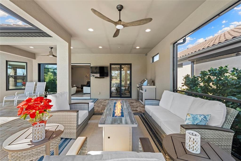 PEBBLE POINTE - Residential