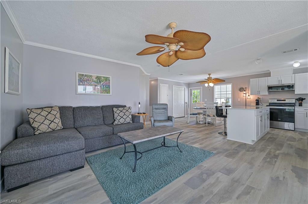 BAYSIDE ESTATES - Residential