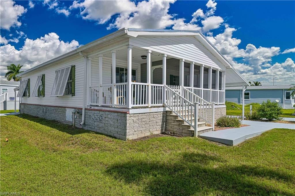 BAYSIDE ESTATES - Residential