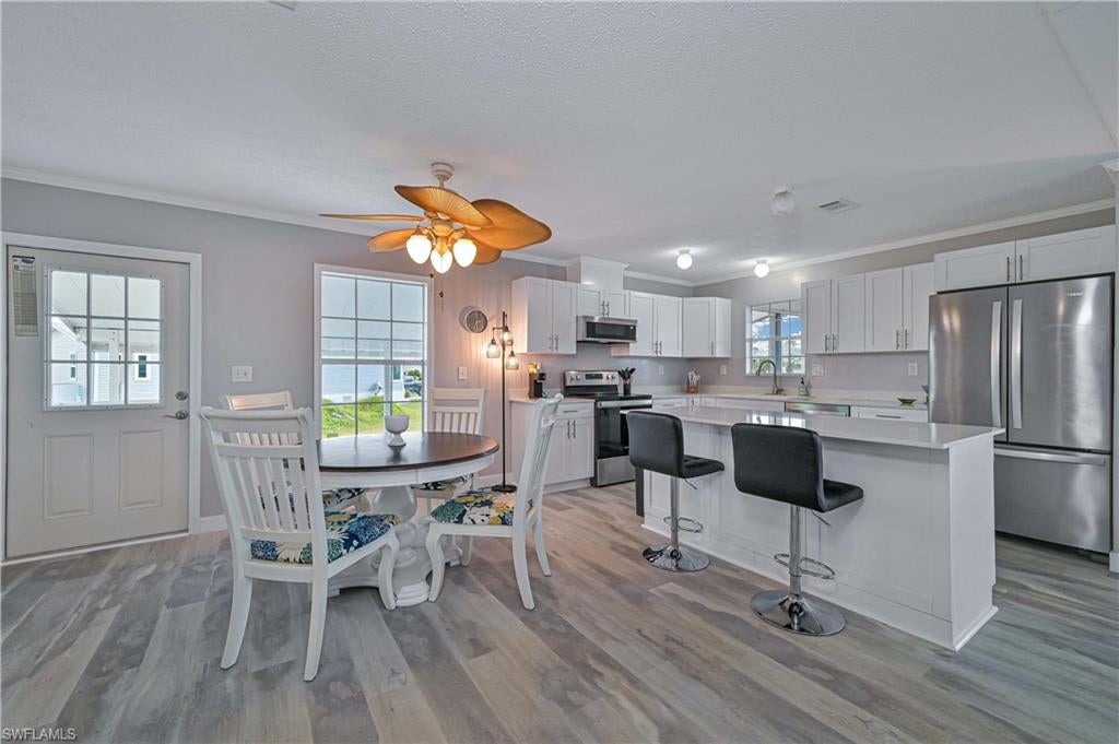 BAYSIDE ESTATES - Residential