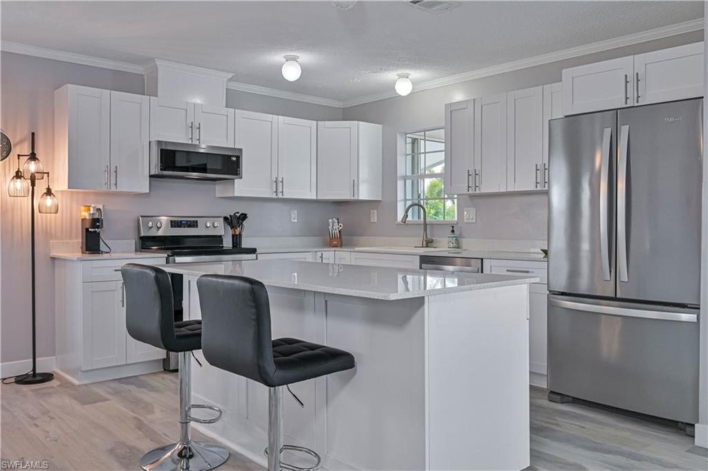 BAYSIDE ESTATES - Residential