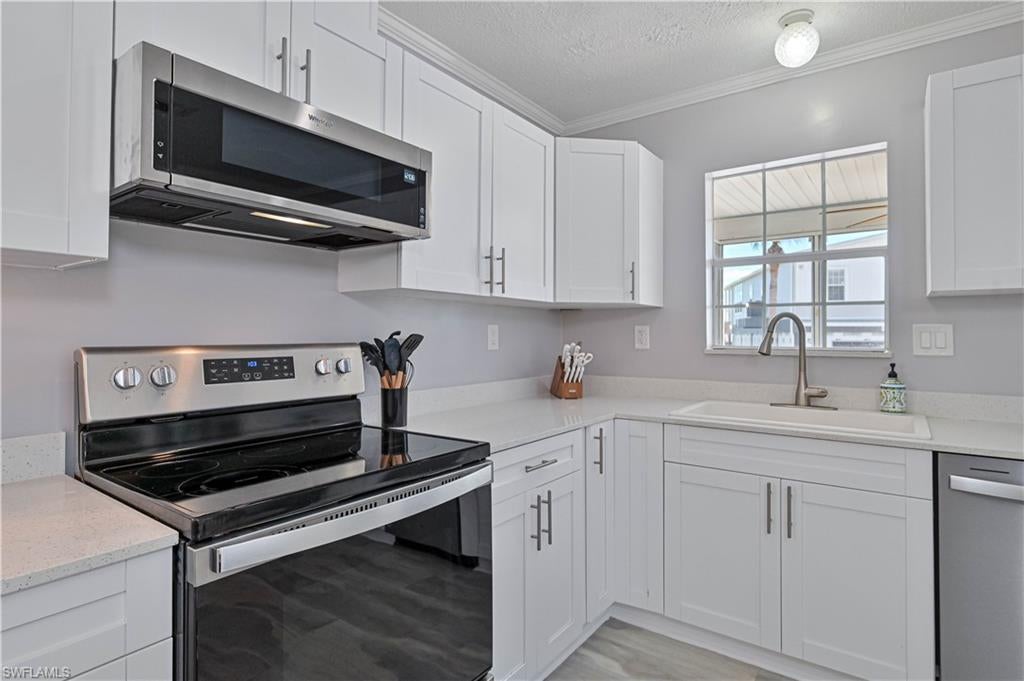 BAYSIDE ESTATES - Residential