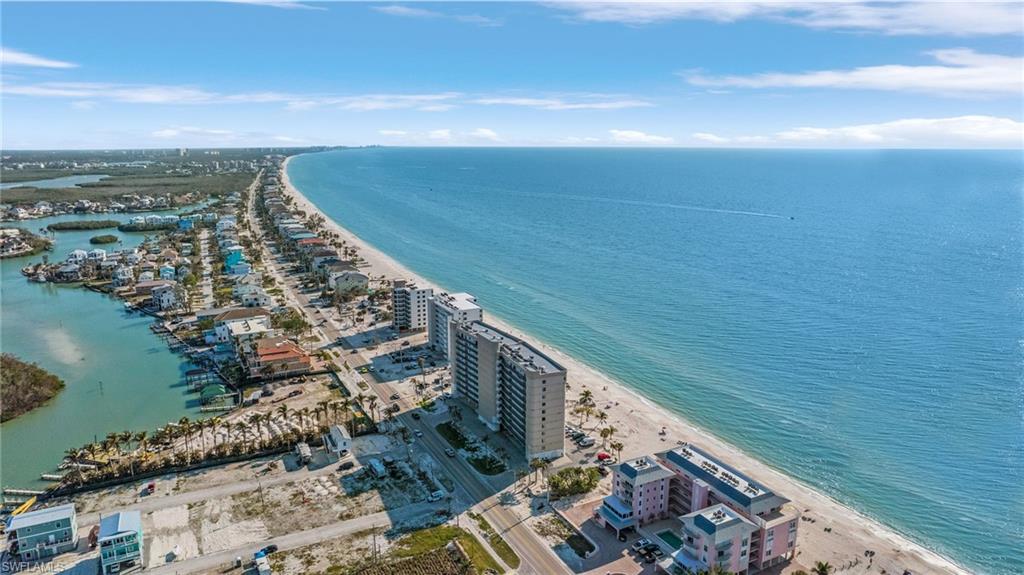 AMBASSADOR CONDO - Residential