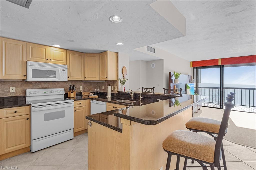 AMBASSADOR CONDO - Residential