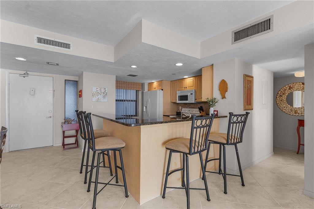 AMBASSADOR CONDO - Residential