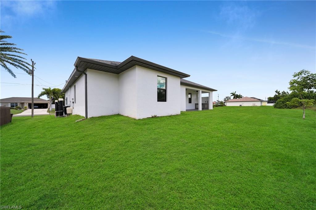 CAPE CORAL - Residential