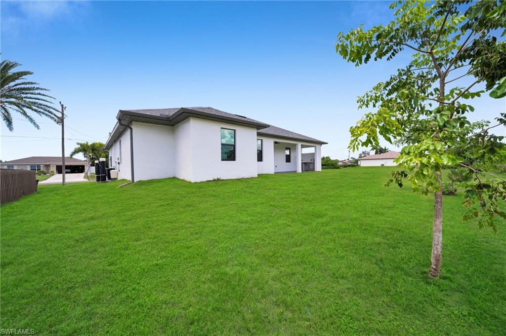 CAPE CORAL - Residential
