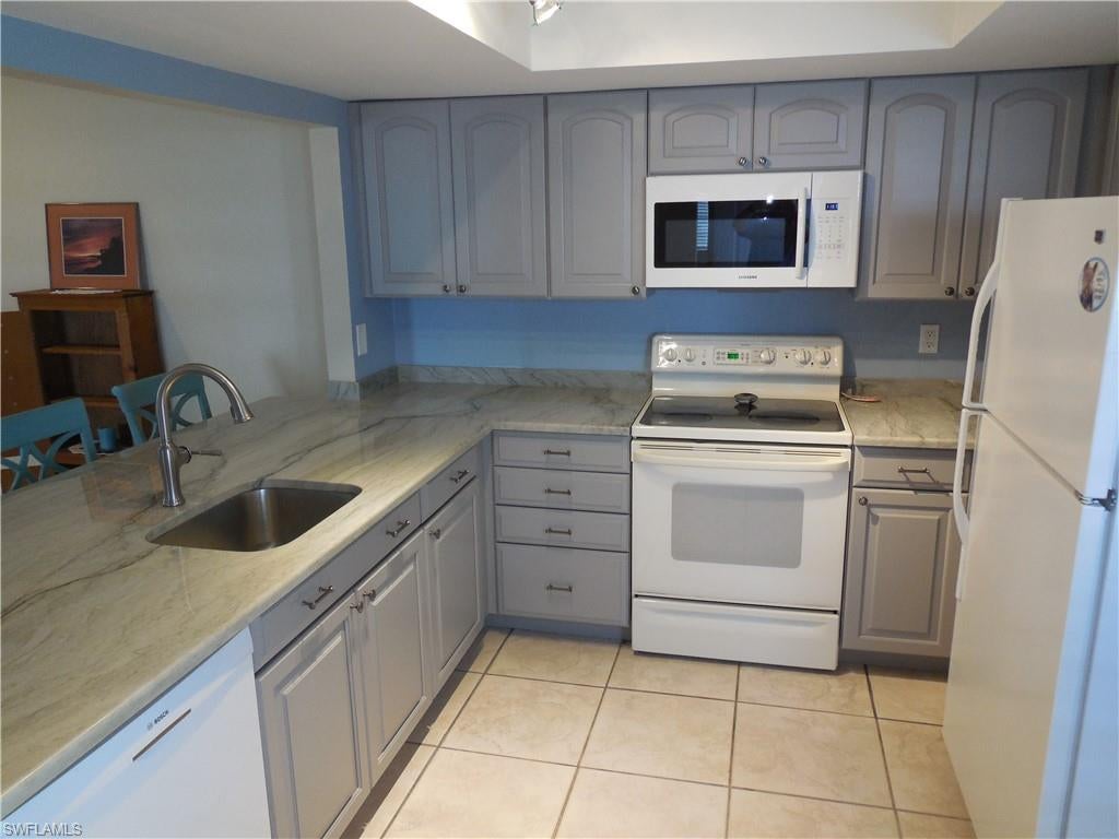 VILLAS AT QUAIL RUN - Residential