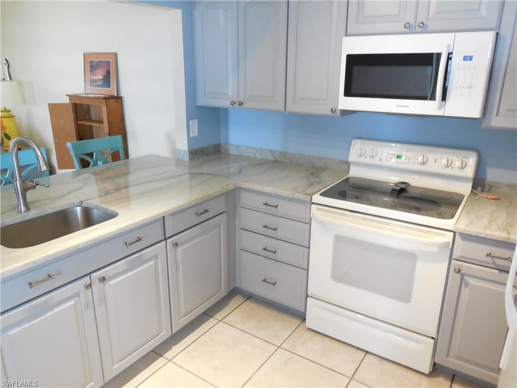 VILLAS AT QUAIL RUN - Residential