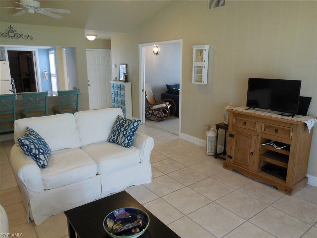 VILLAS AT QUAIL RUN - Residential