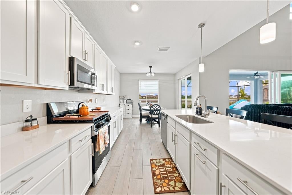 TUCKERS COVE - Residential
