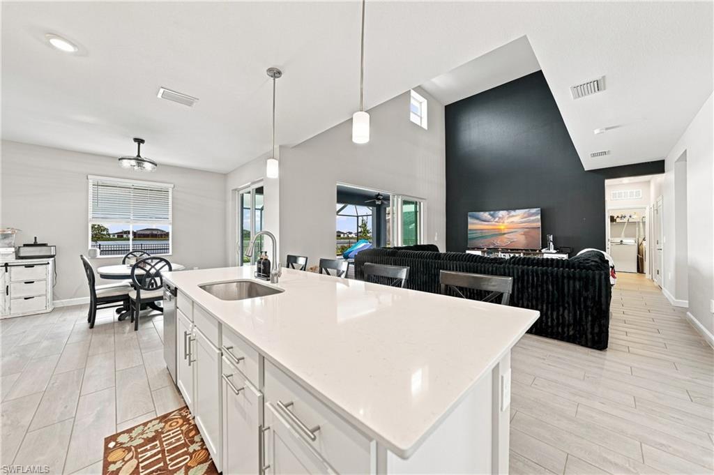 TUCKERS COVE - Residential