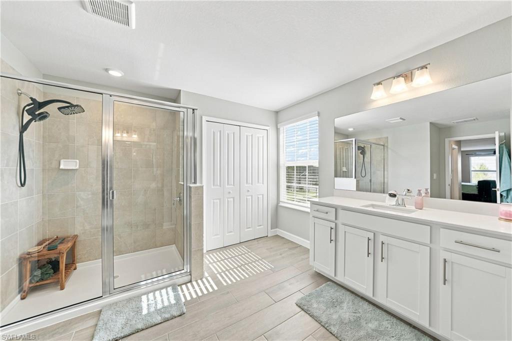 TUCKERS COVE - Residential