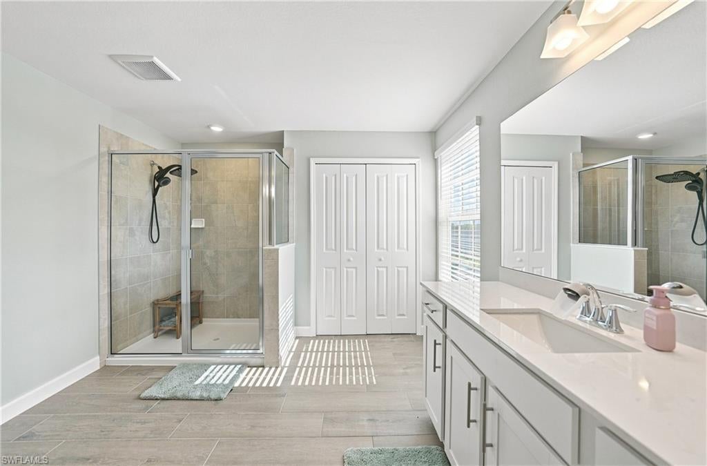 TUCKERS COVE - Residential