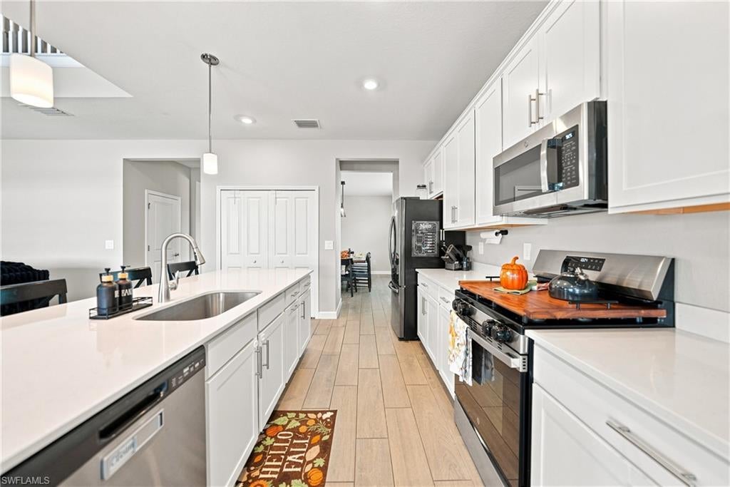 TUCKERS COVE - Residential