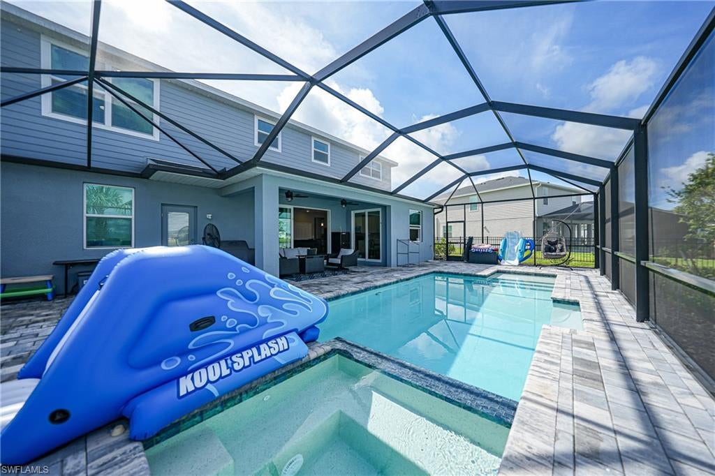 TUCKERS COVE - Residential