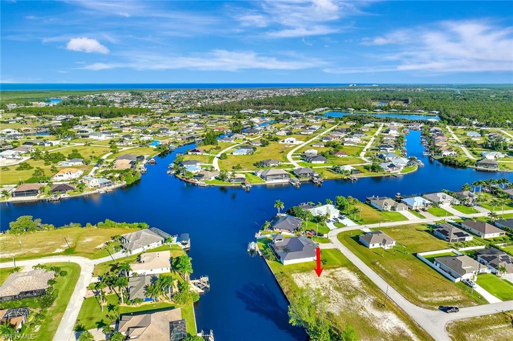 CAPE CORAL - Land