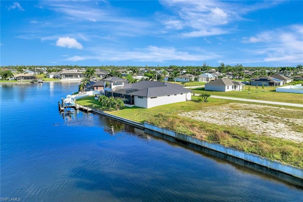 CAPE CORAL - Land