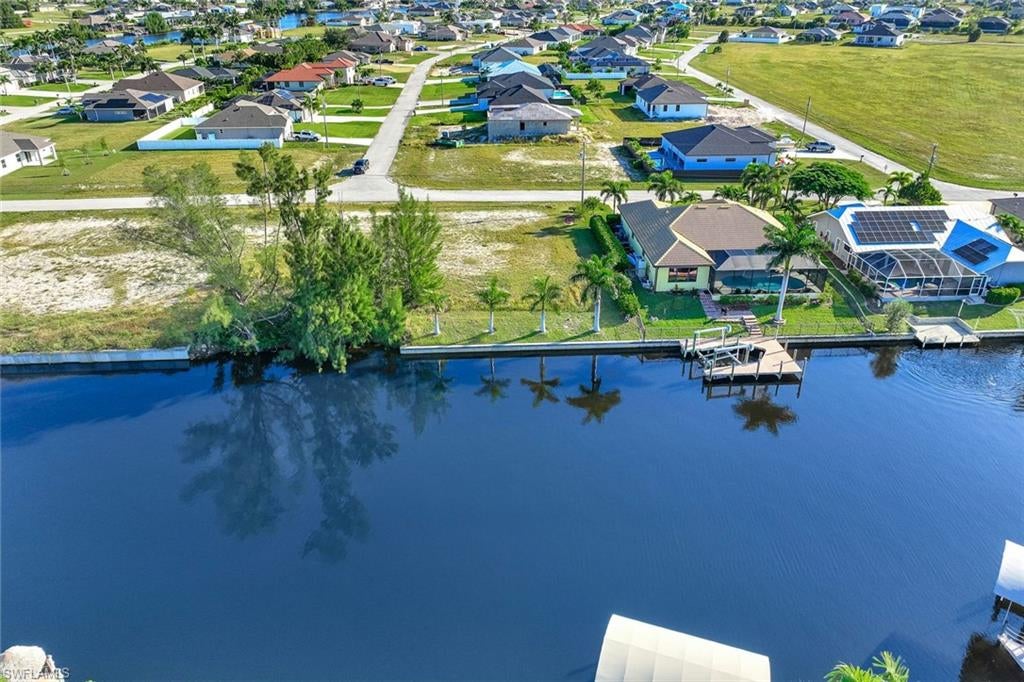 CAPE CORAL - Land