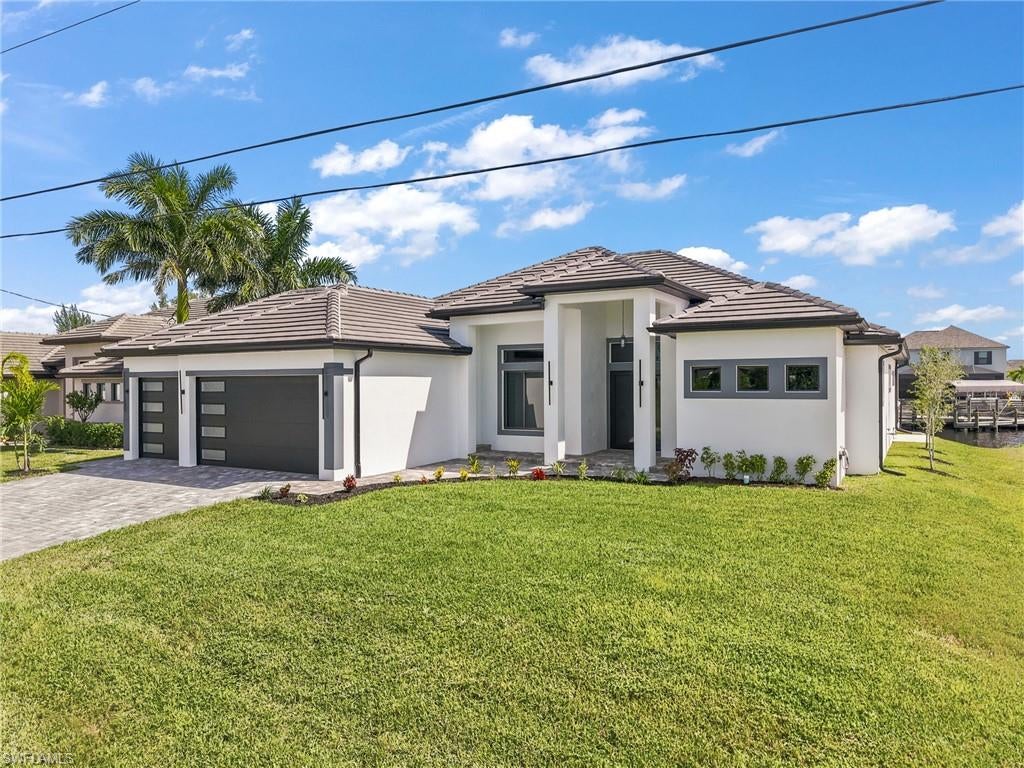 CAPE CORAL - Residential