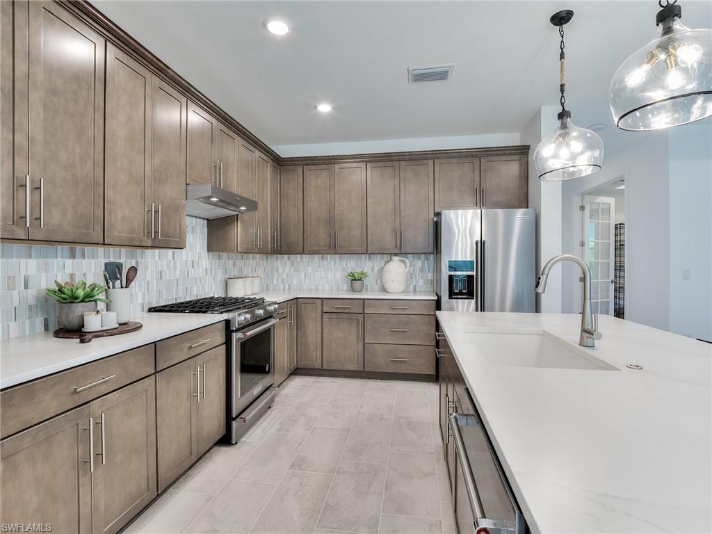 DEL WEBB OAK CREEK - Residential