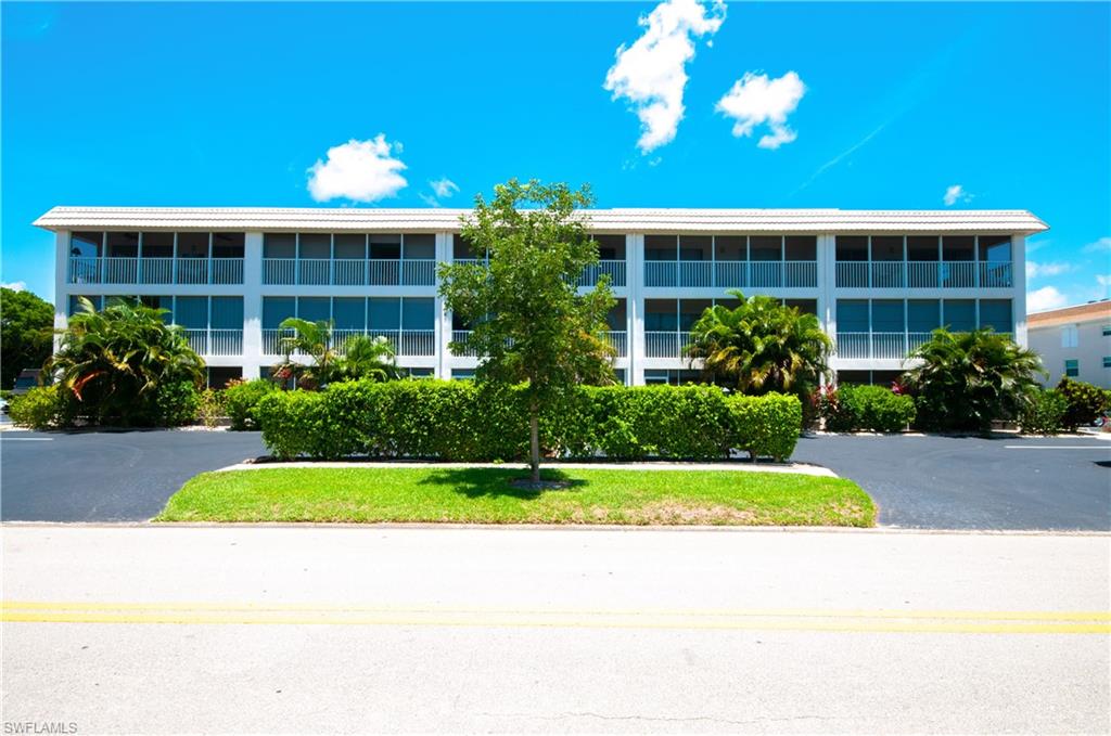 RIVIERA AT MOORINGS - Residential