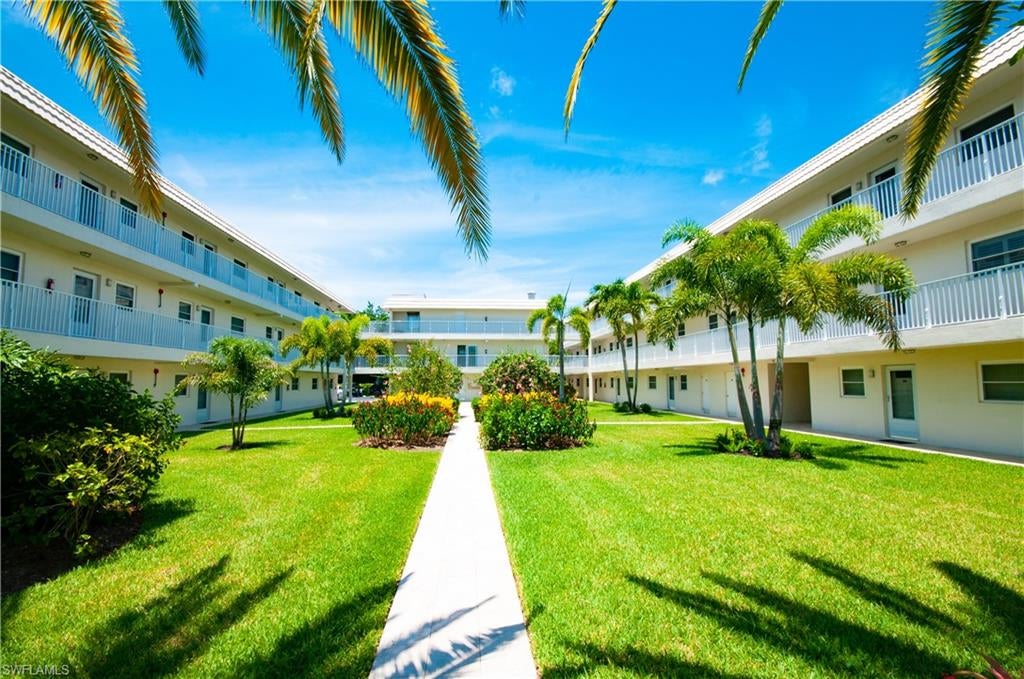 RIVIERA AT MOORINGS - Residential