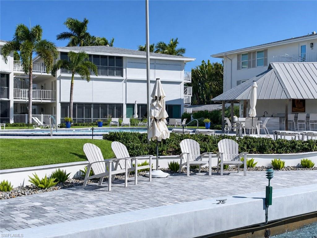 MOORINGS BAY APTS - Residential