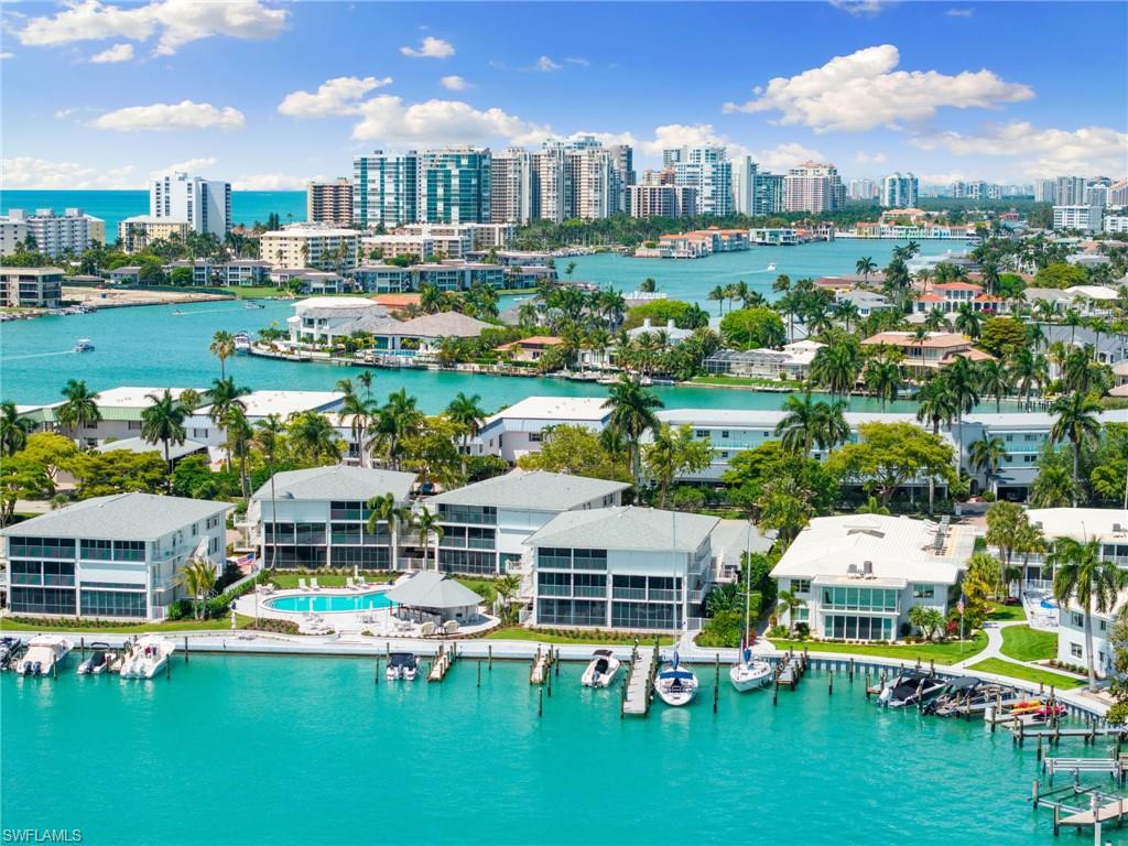 MOORINGS BAY APTS - Residential