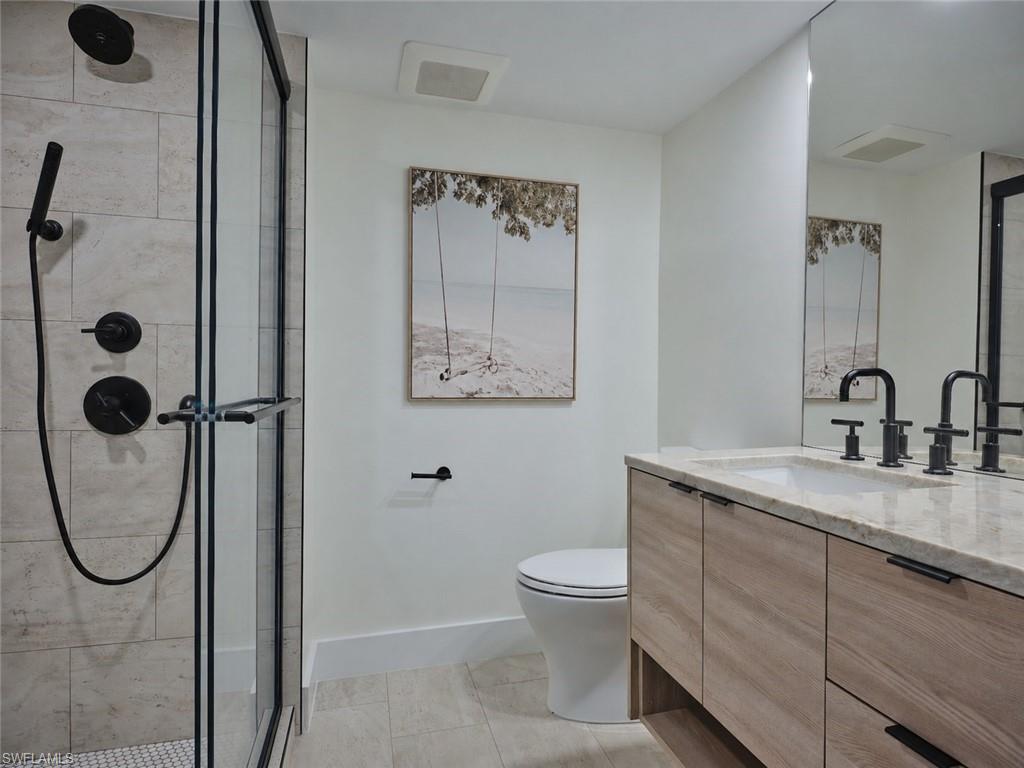 MOORINGS BAY APTS - Residential