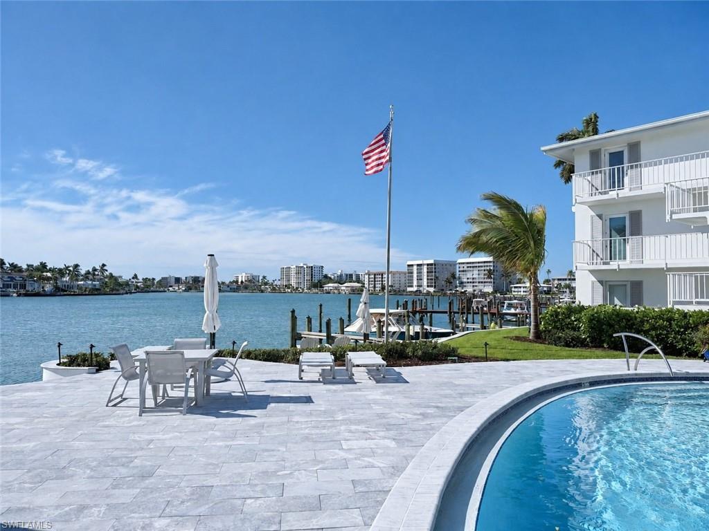 MOORINGS BAY APTS - Residential