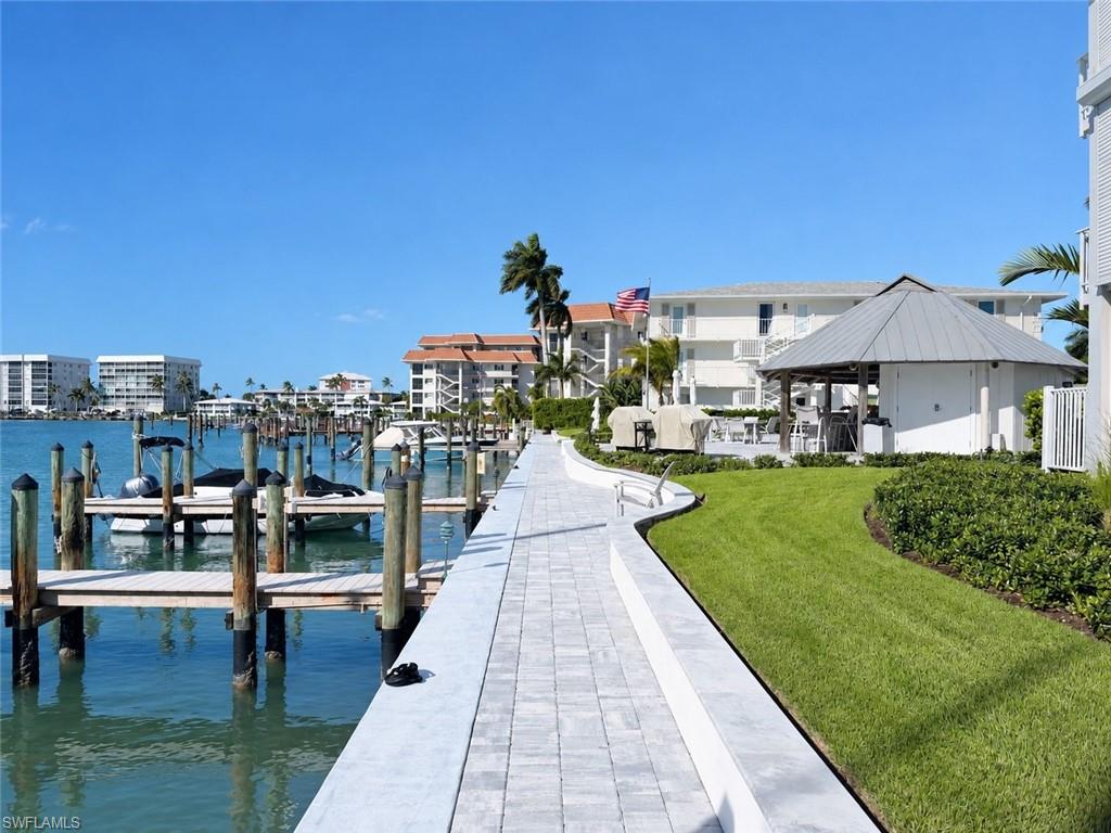 MOORINGS BAY APTS - Residential