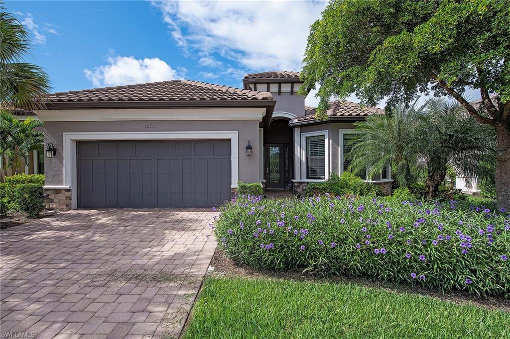PEBBLE POINTE - Residential