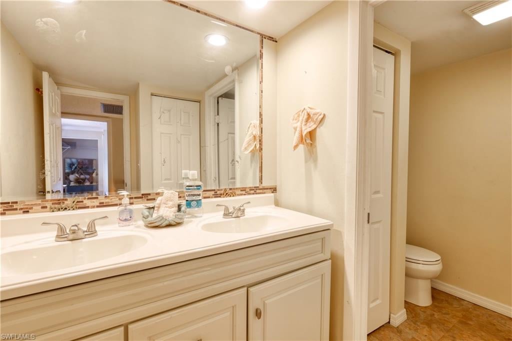 PARKWOODS TOWNHOUSE COMMUNITY - Residential