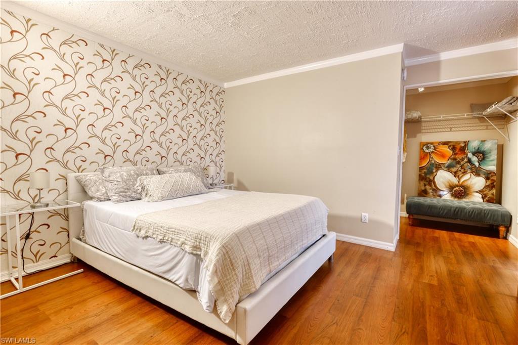 PARKWOODS TOWNHOUSE COMMUNITY - Residential