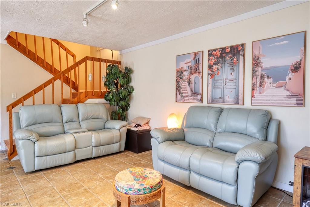 PARKWOODS TOWNHOUSE COMMUNITY - Residential