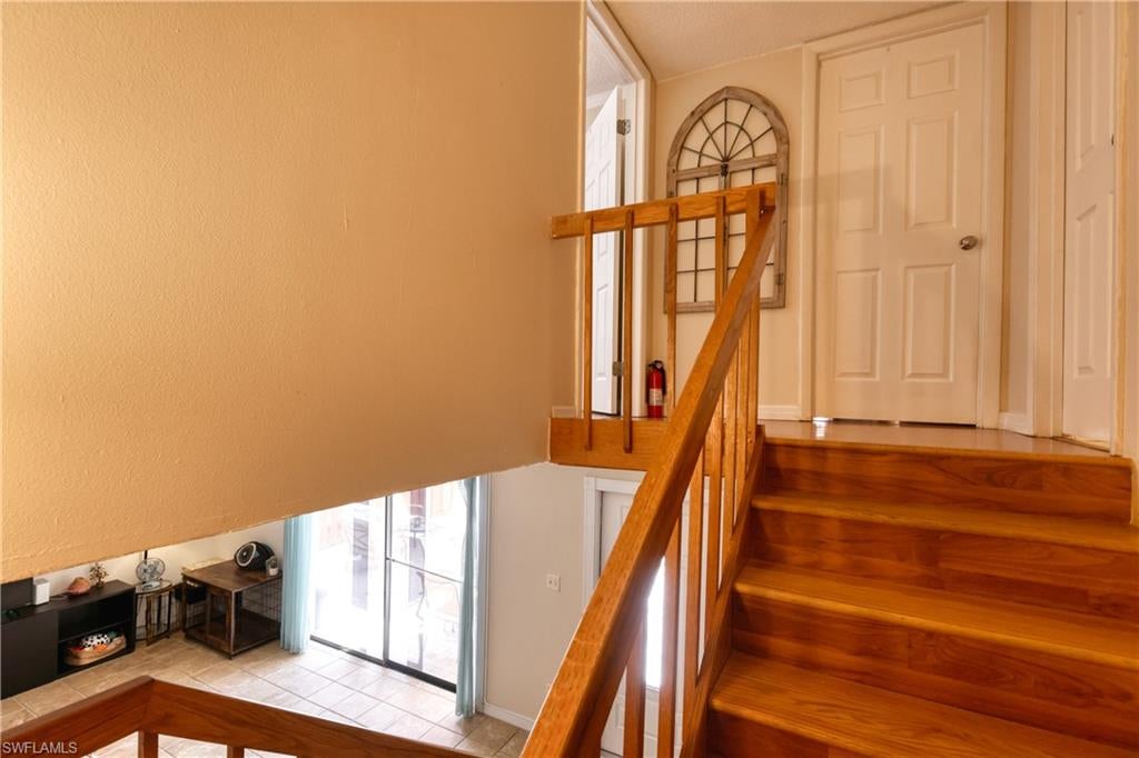 PARKWOODS TOWNHOUSE COMMUNITY - Residential