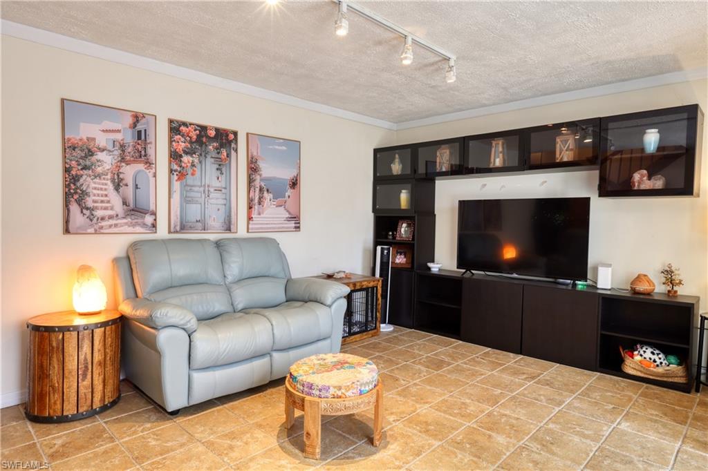 PARKWOODS TOWNHOUSE COMMUNITY - Residential
