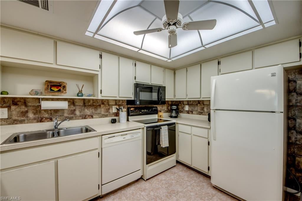 PELICAN WATCH - Residential