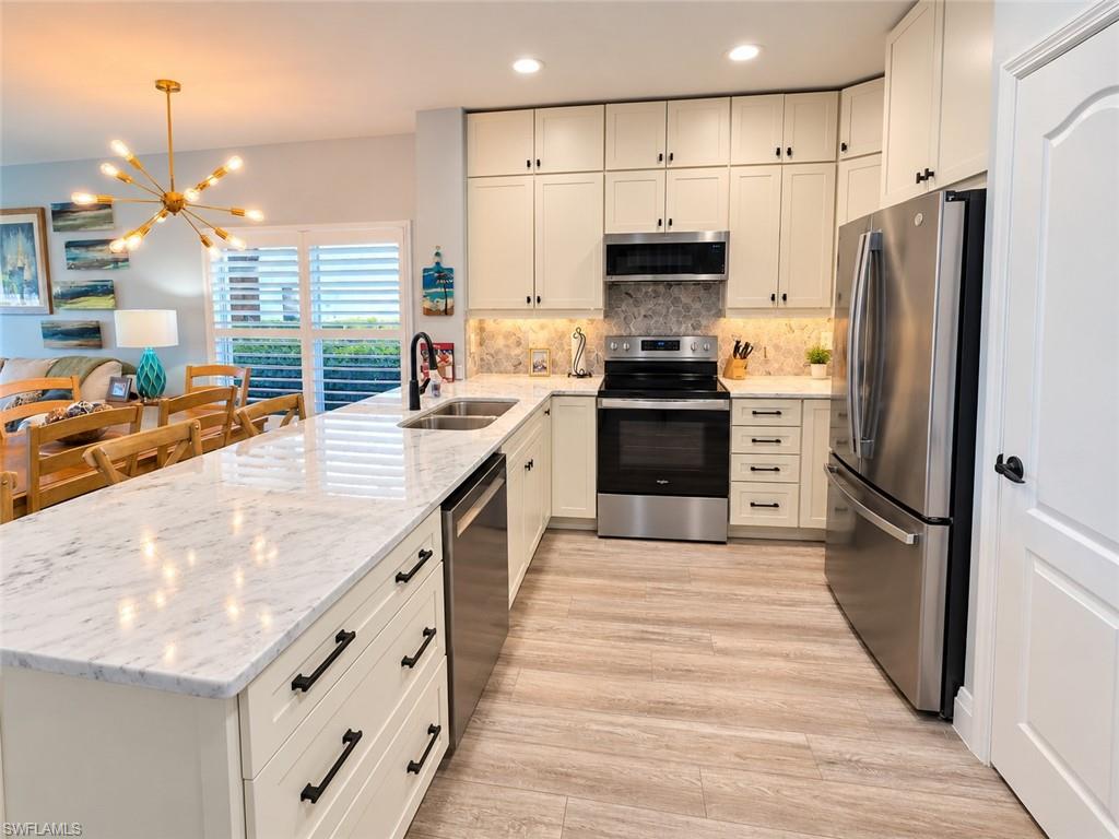 OLYMPIA POINTE - Residential