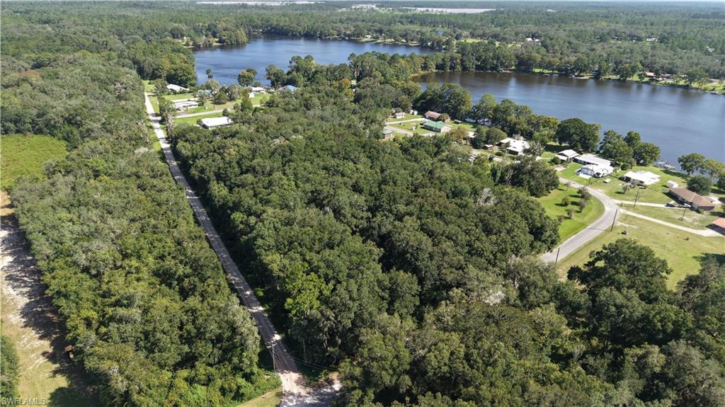 TWIN LAKES - Land