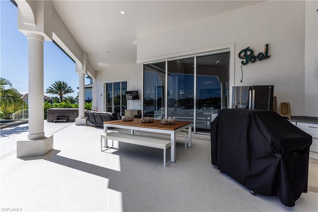 ESTATES - Residential