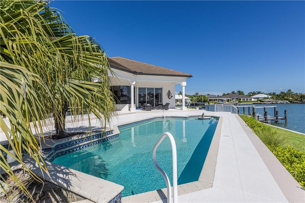 ESTATES - Residential