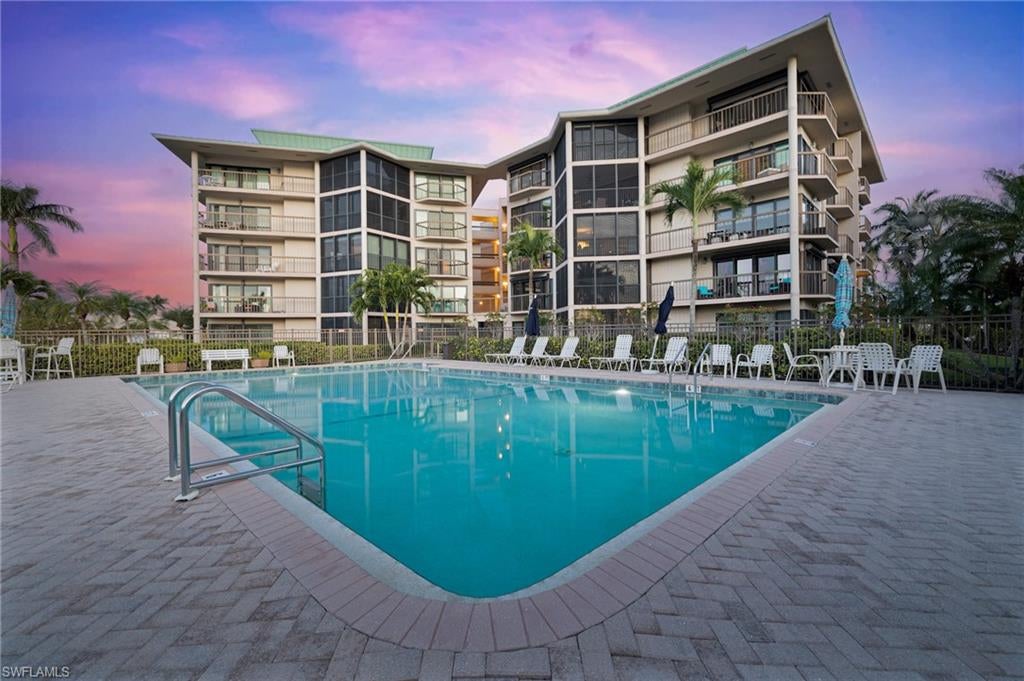 TROPICAL ISLE - Residential