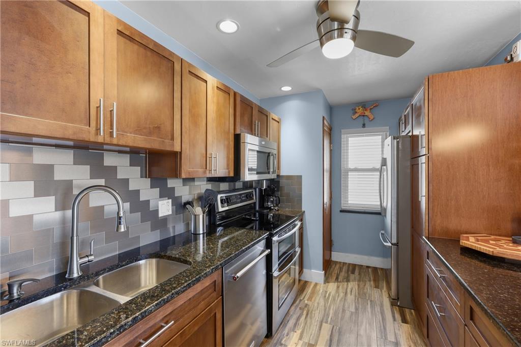 HARBOR LAKES OF NAPLES - Residential