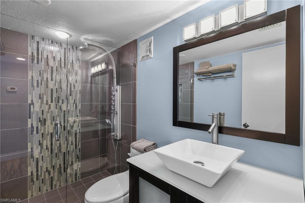 HARBOR LAKES OF NAPLES - Residential