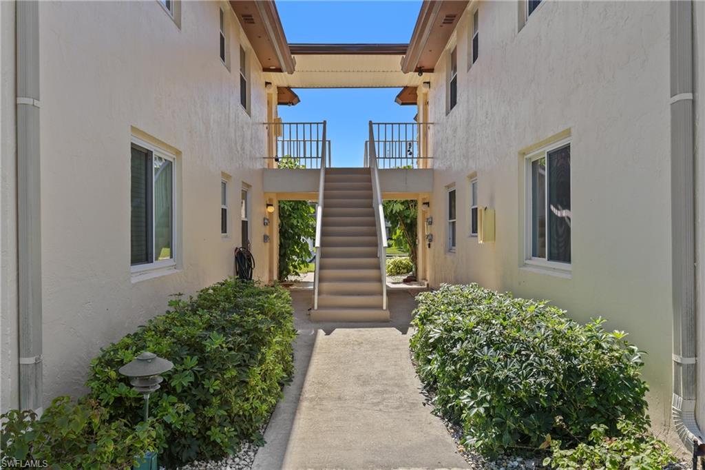HARBOR LAKES OF NAPLES - Residential