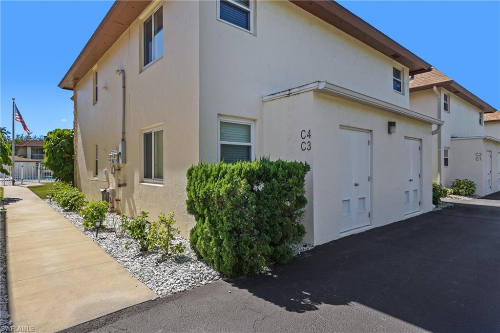 HARBOR LAKES OF NAPLES - Residential