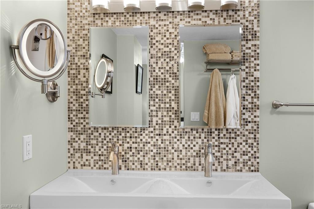 HARBOR LAKES OF NAPLES - Residential